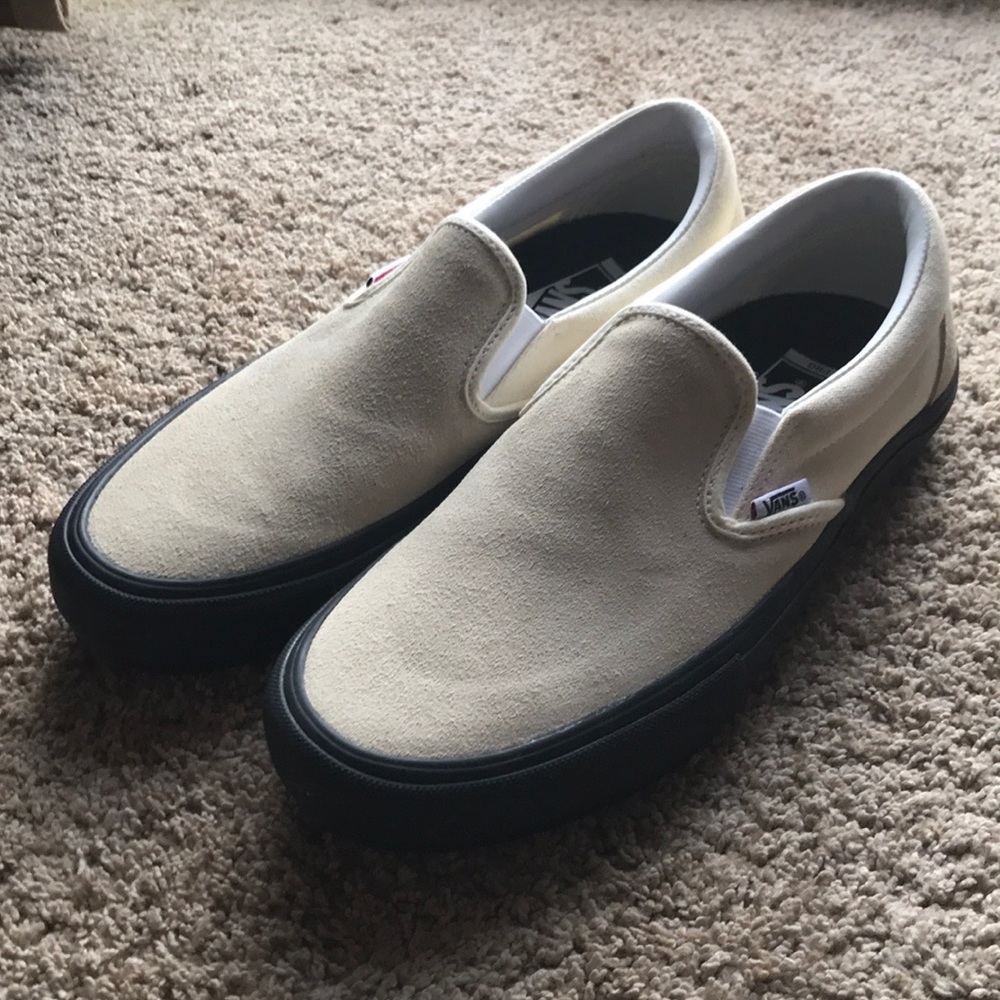 Vans slip on pro